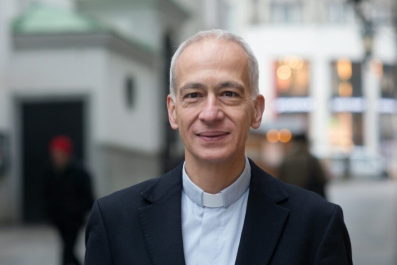 Iš tamsos į šviesą: Caritas Europa prezidento sveikinimas